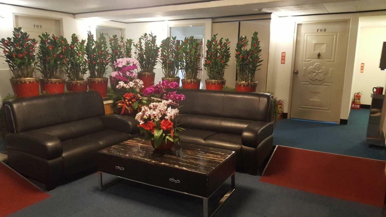 เฉียนหัว บิสซิเนส โฮเต็ล Hotel ไทเป ภายนอก รูปภาพ