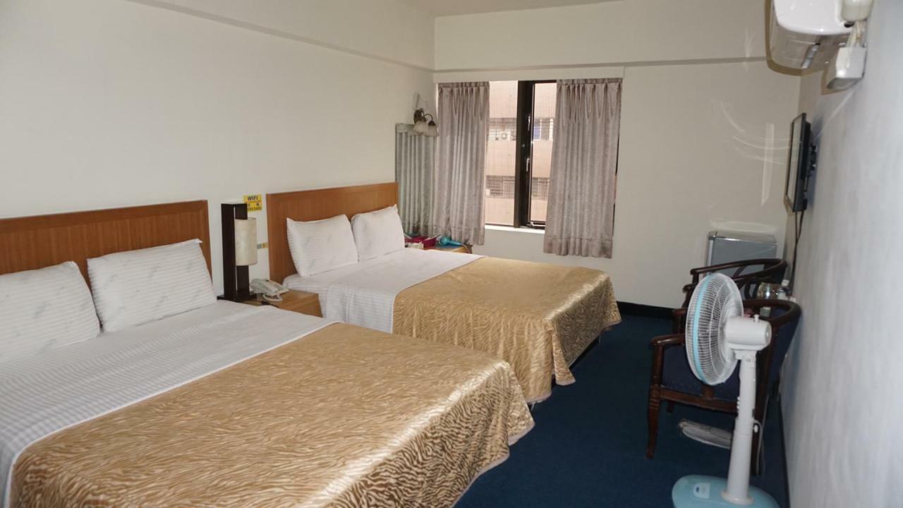 เฉียนหัว บิสซิเนส โฮเต็ล Hotel ไทเป ภายนอก รูปภาพ