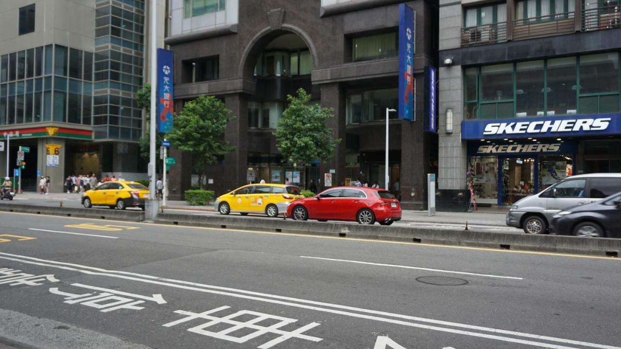เฉียนหัว บิสซิเนส โฮเต็ล Hotel ไทเป ภายนอก รูปภาพ